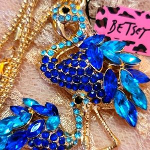 💙 BETSEY JOHNSON Flamingo Austrian Crystal Pendant
